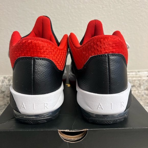 SOLD Jordan Max Aura - Picture 4 of 7